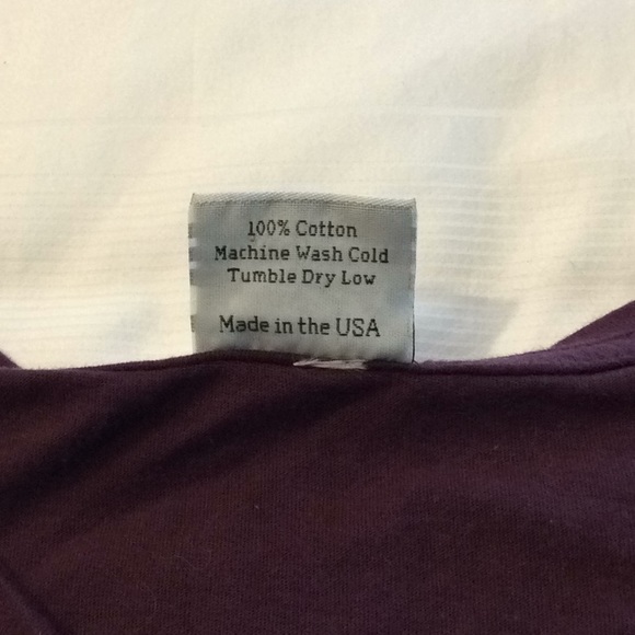 Black Market Art V-Neck Tee with Owl design - Picture 7 of 7